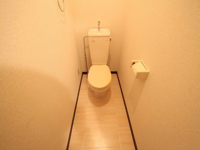 トイレ　洋式トイレ（温水洗浄便座設置可）