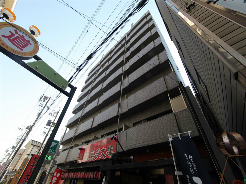 建物外観　外観　宅配ＢＯＸ付　防犯カメラ付　オートロック付