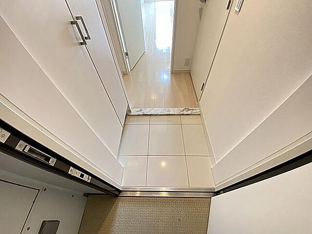 玄関　コンフォリア東池袋EAST　豊島区東池袋2