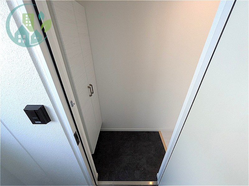 玄関　アリビラ六甲（ネット無料、ペット相談、小型犬）