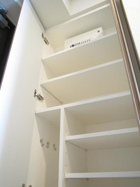 玄関　別部屋のお写真です