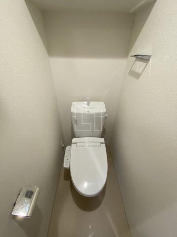 トイレ　プレサンス堺筋本町センティス　温水洗浄便座