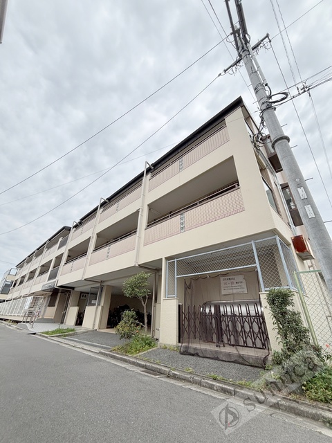 建物外観　スタイリッシュな建物です＾＾