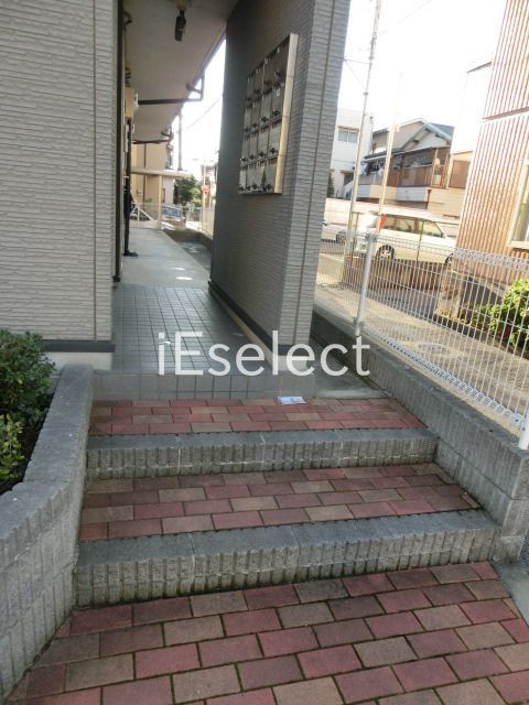 エントランス　エントランスはこちらからになります