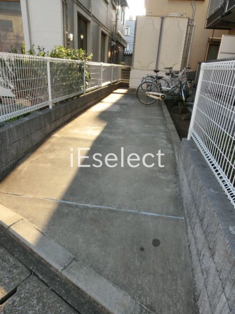 駐車場　駐輪スペースです