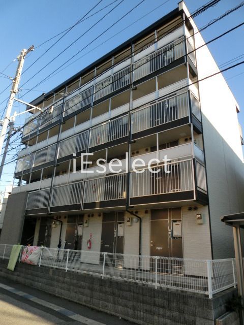 建物外観　玄関側からになります