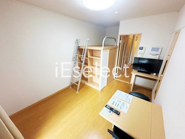 居室・リビング　家具家電付きで楽々入居♪