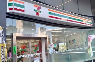 コンビニ　セブンイレブン 台東松が谷1丁目店（コンビニ）まで215m
