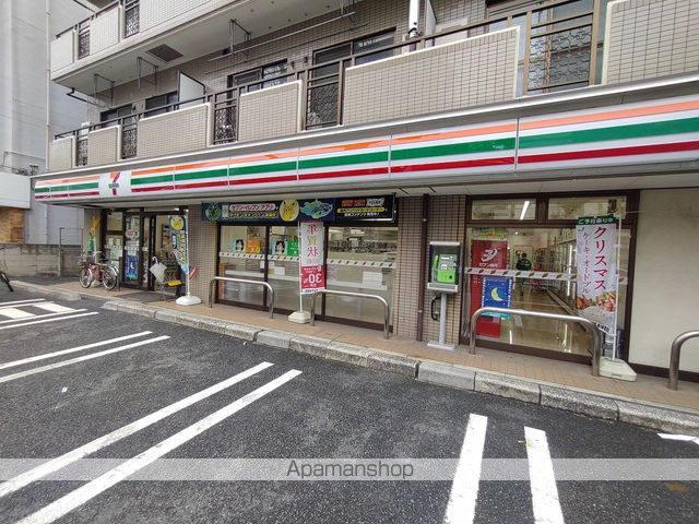 コンビニ　セブンイレブン（コンビニ）まで408m
