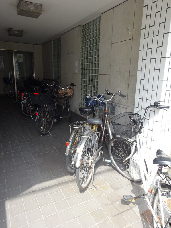 駐車場　駐輪スペースです！