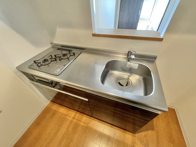 キッチン　※別部屋参考写真