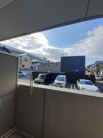 バルコニー　外からの目が気にならないバルコニーで洗濯物が干せます