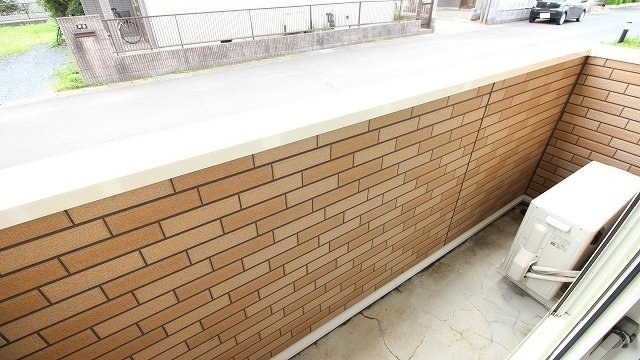 バルコニー　お洗濯にも便利なバルコニー付き