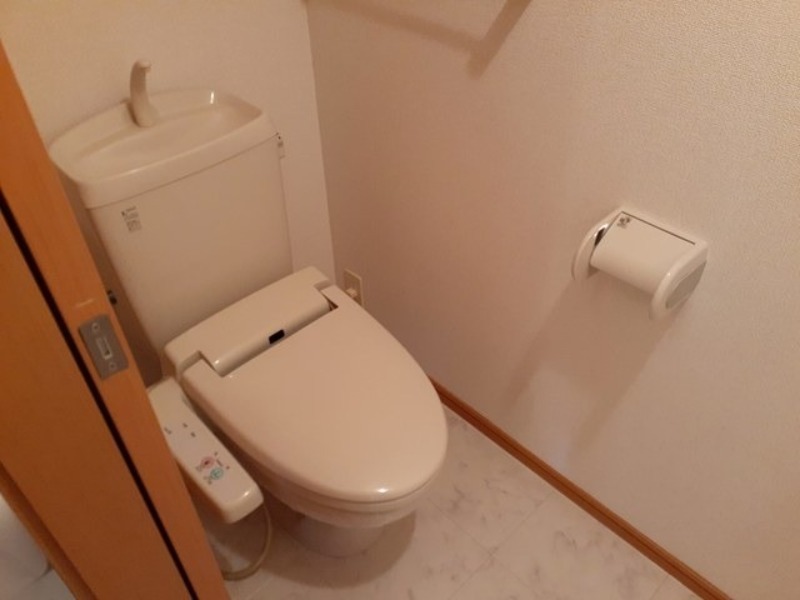 トイレ　図面と現状に相違がある場合には現状を優先