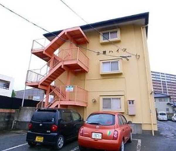 建物外観　外観は落ち着いています