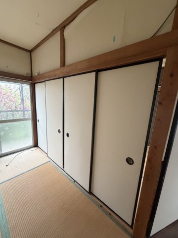 収納　※室内写真は別号室のものを使用しています。