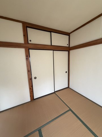 収納　※室内写真は別号室のものを使用しています。