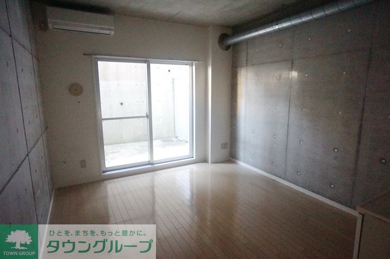 居室・リビング　※別部屋参考写真です