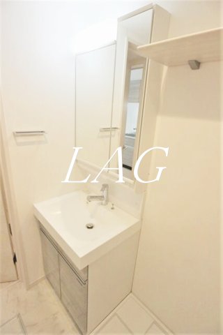 洗面設備　独立洗面台です。