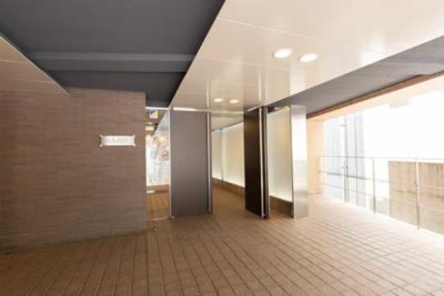 エントランス　建物の内部です
