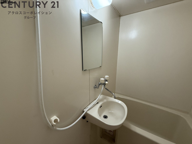 洗面設備　浴室内に洗面台があります！