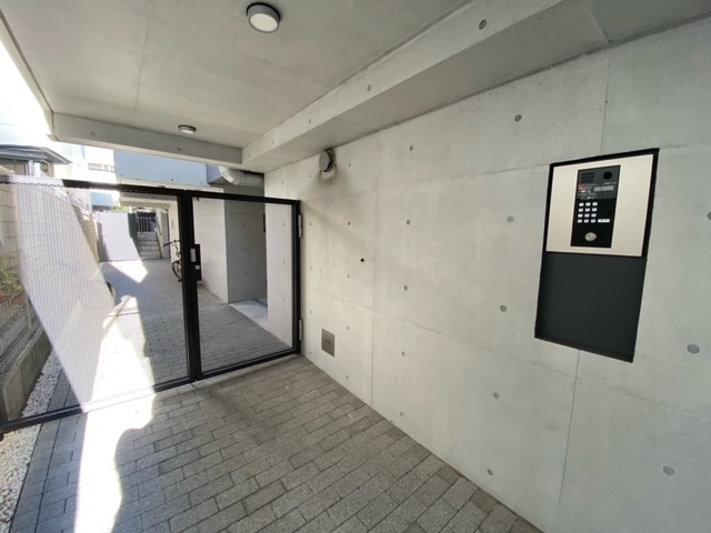 セキュリティ　オートロック付のエントランス♪