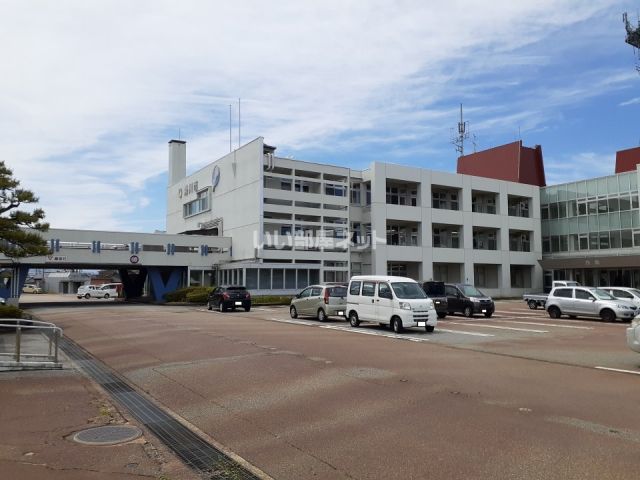 役所　滑川市役所（役所）まで1758m