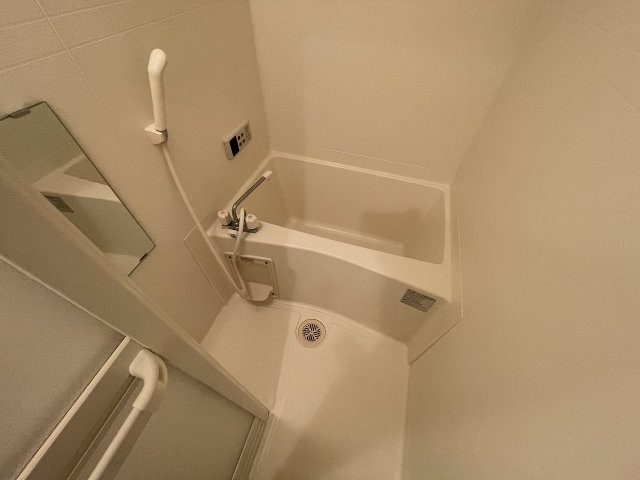 バス・シャワールーム　お風呂です