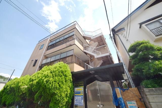 建物外観　閑静な住宅街にあります