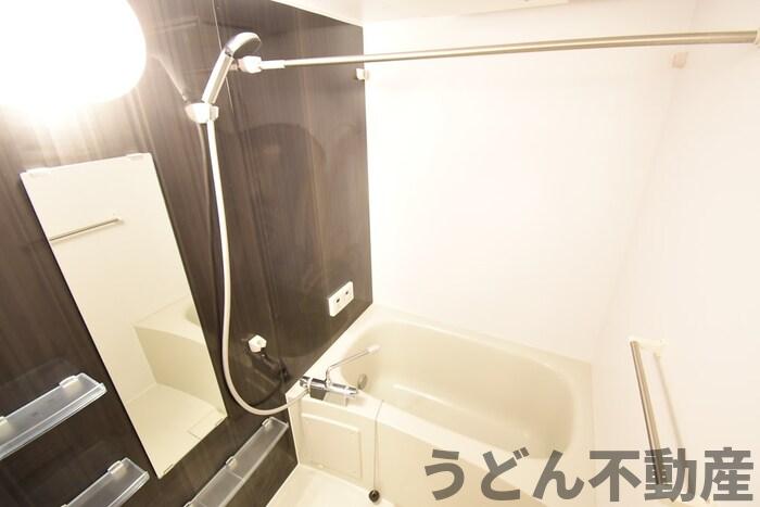 バス・シャワールーム　うどん県のお部屋探しはうどん不動産へ うどんちゃんとLINE