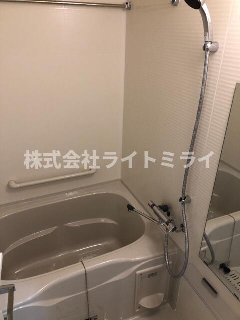バス・シャワールーム　?