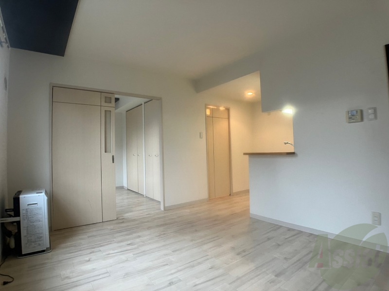 居室・リビング　広くてキレイなお部屋が広がっていて、充実した生活が送れそう。