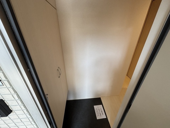 玄関　※別部屋の写真です
