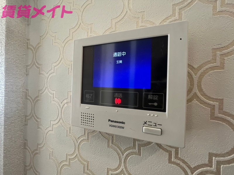 セキュリティ　同型参考写真反転