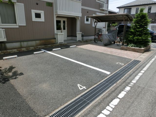 駐車場　敷地内の駐車場もあります。