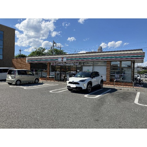 コンビニ　セブンイレブン高崎岩押町店（コンビニ）まで82m