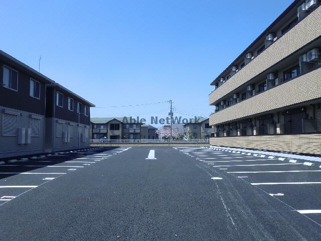 駐車場　駐車場