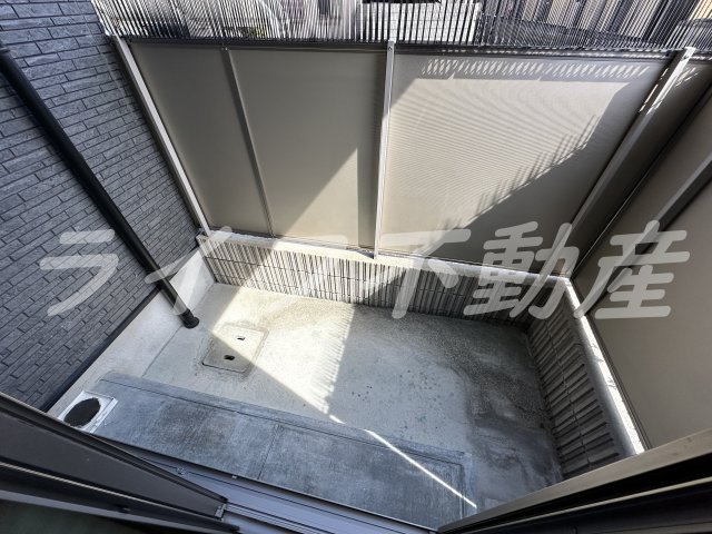 バルコニー　お洗濯にも便利なバルコニー付き