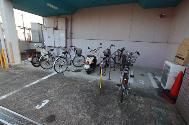 駐車場　駐輪場＆駐車場