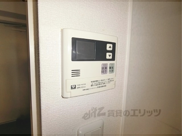 その他設備　給湯器リモコン
