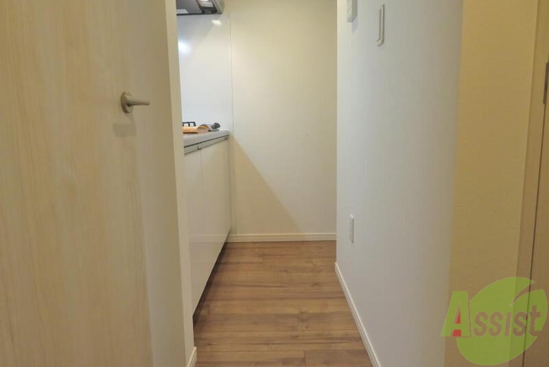 玄関　玄関を開けてもすぐにお部屋が見えないような作りになってます