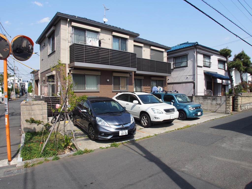 建物外観　1F右側の角部屋です！！