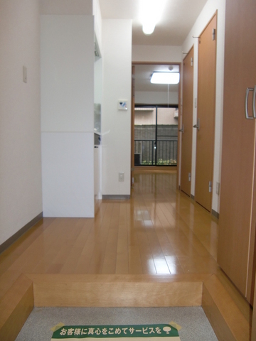 玄関　※同物件別号室（イメージ）