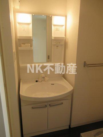 洗面設備　忙しい朝には欠かせない洗面所です