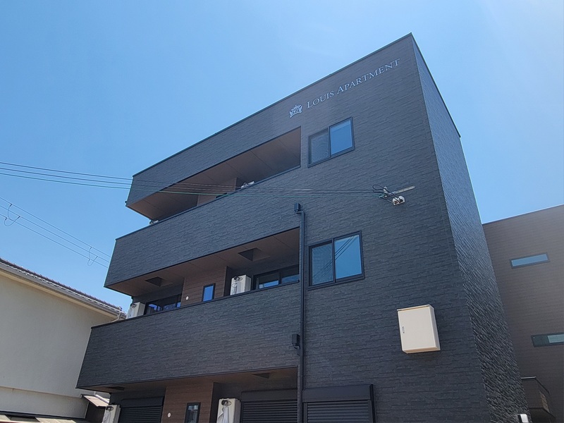 建物外観　Louis Apartment 武庫川