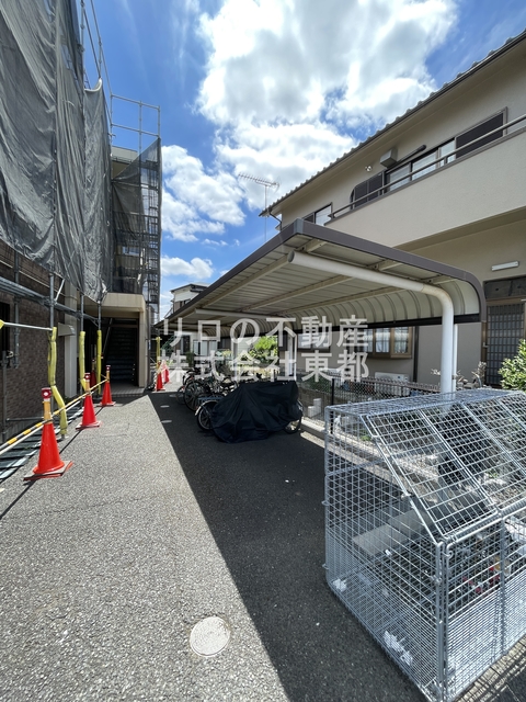 その他共有部分　雨の日でも安心☆屋根付の駐輪場です☆