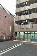 ドラックストア　ヤマグチ薬局学芸大駅前店（ドラッグストア）まで95m