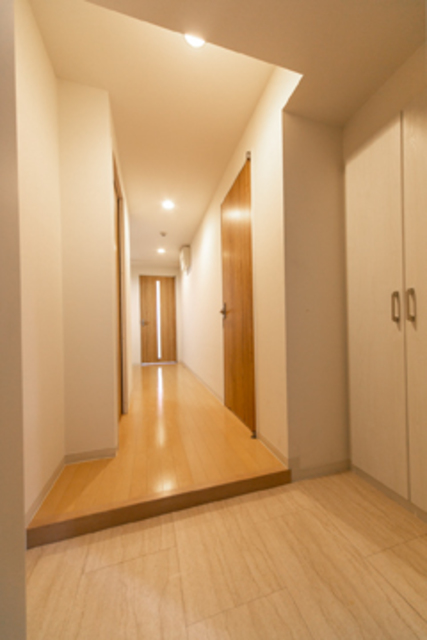 玄関　※写真は同タイプ住戸です。