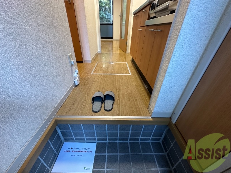 玄関　玄関から撮影しました。１人暮らしには丁度良い広さですね