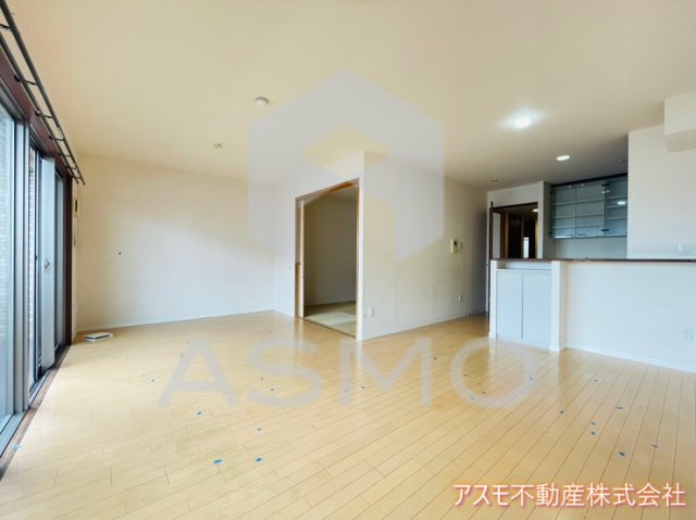 居室・リビング　同マンション別部屋　参考写真